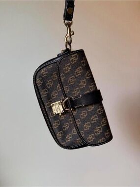 dooney & bourke black & brown monogram wristlet